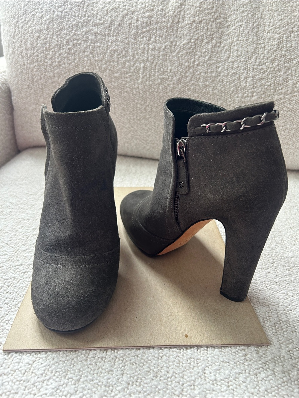 CHANEL Grey Boots with Chain size 38.5